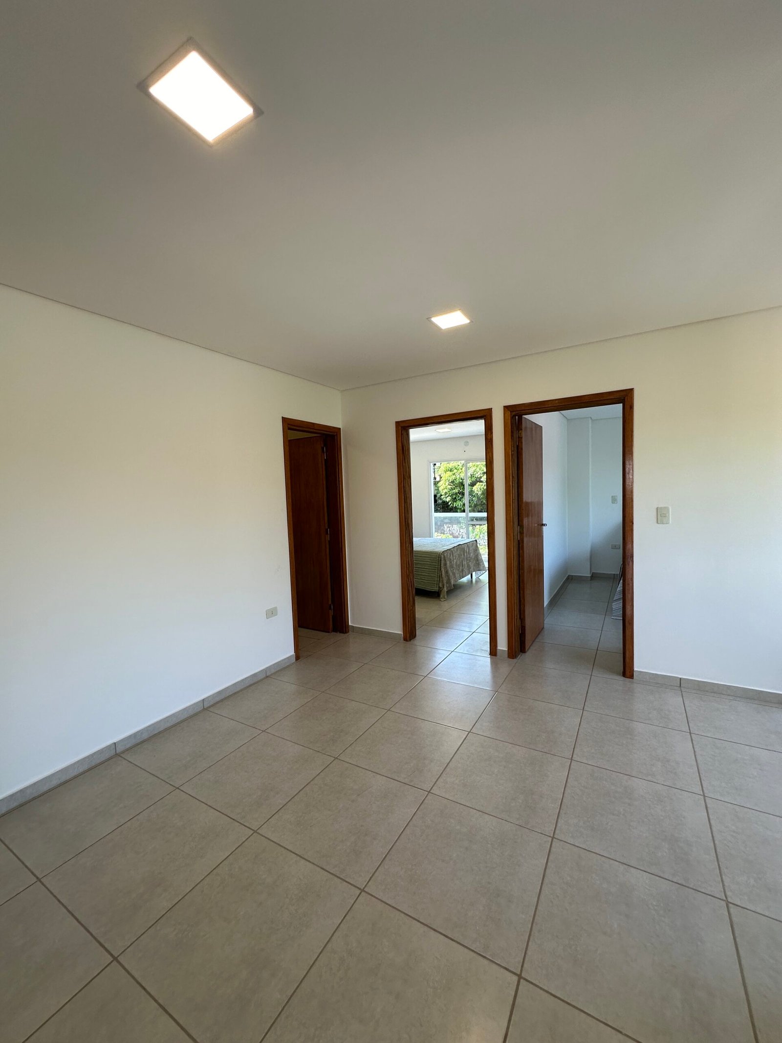 Dúplex Alta Gracia en el barrio San Pedro – Encarnación - Imagen 12