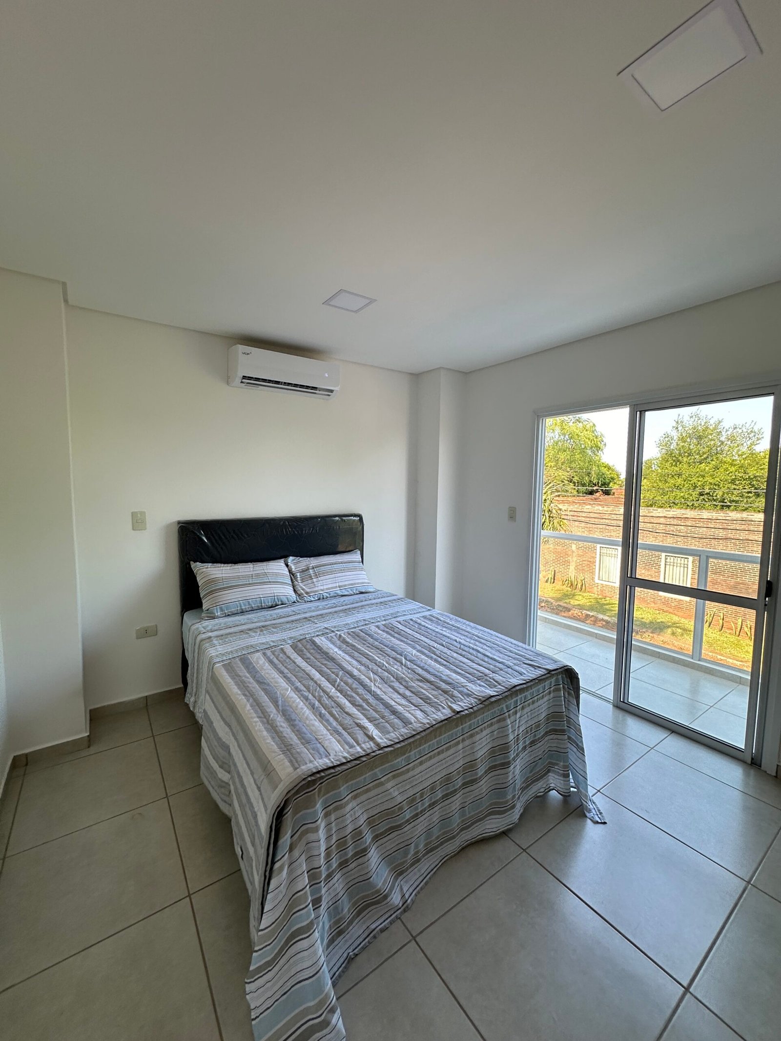 Dúplex Alta Gracia en el barrio San Pedro – Encarnación - Imagen 13