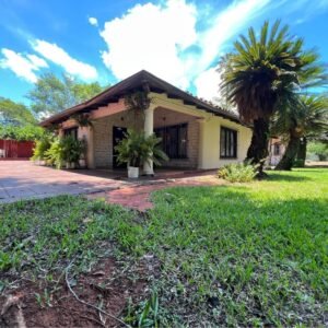 Casa quinta con piscina - Capiatá