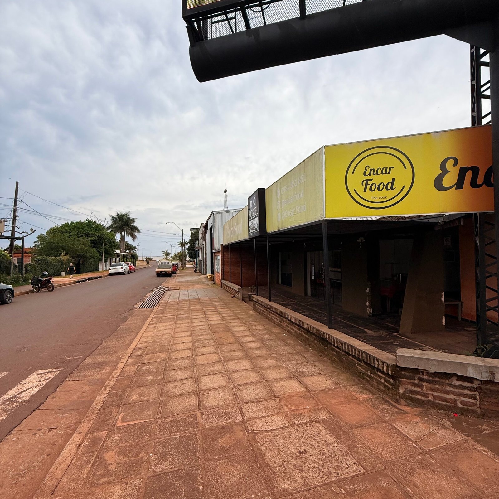 Terreno con edificación en esquina - Encarnación - Imagen 17