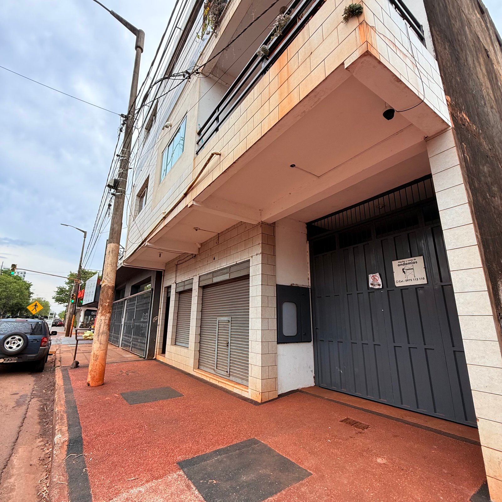 Terreno con edificación en esquina - Encarnación - Imagen 21