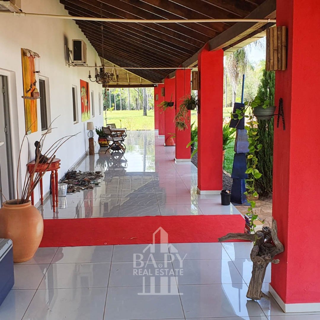 Dos casas y un departamento estilo campestre con 4 ha de terreno - Piribebuy - Imagen 4