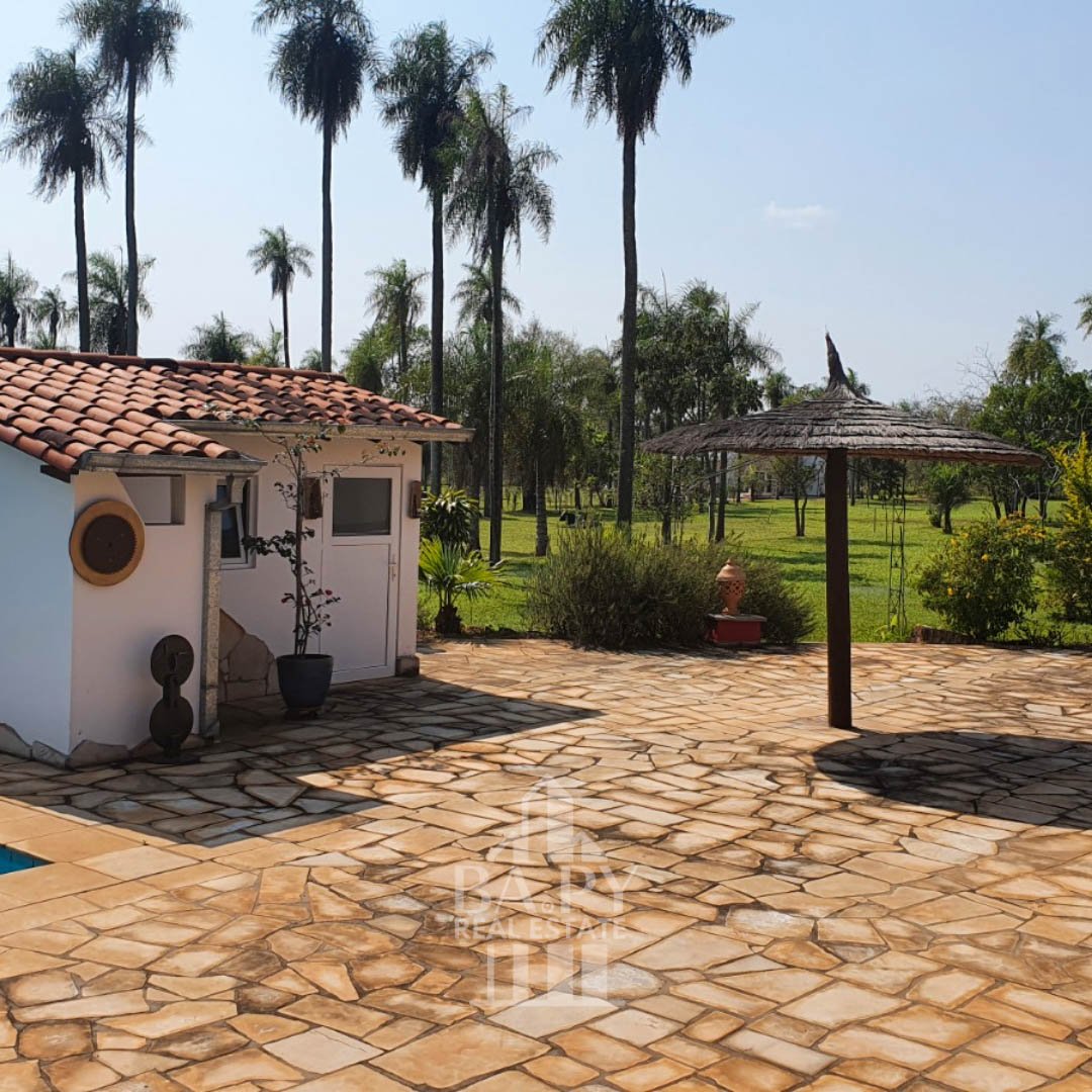 Dos casas y un departamento estilo campestre con 4 ha de terreno - Piribebuy - Imagen 5