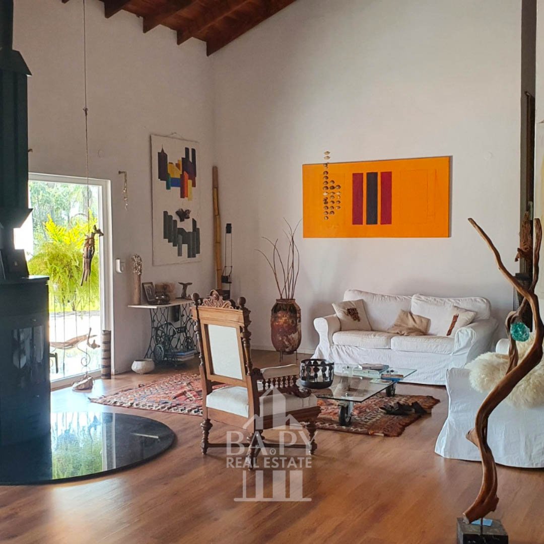 Dos casas y un departamento estilo campestre con 4 ha de terreno - Piribebuy - Imagen 10