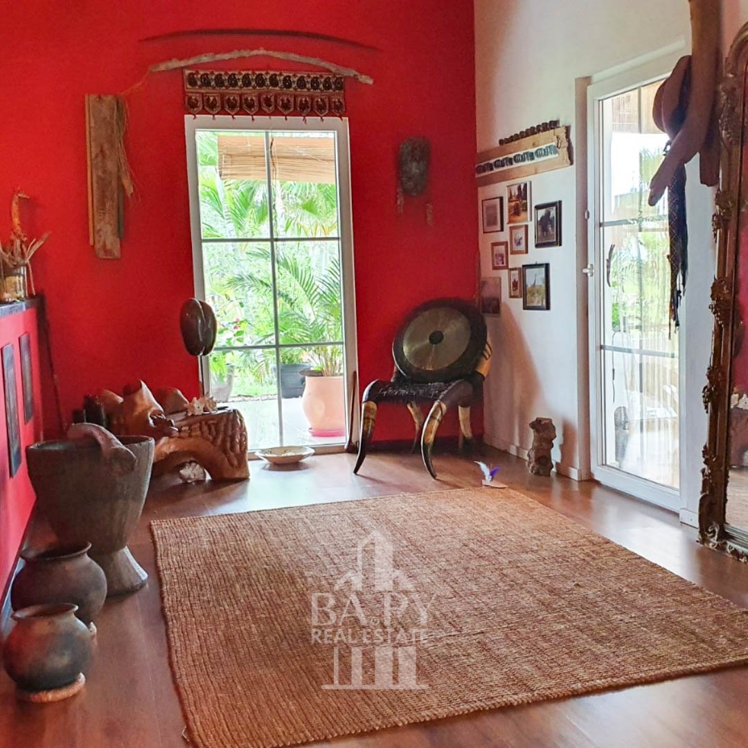 Dos casas y un departamento estilo campestre con 4 ha de terreno - Piribebuy - Imagen 13