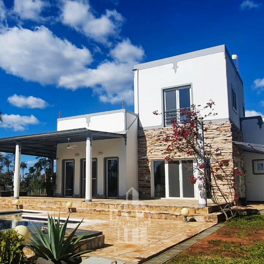 Dos casas y un departamento estilo campestre con 4 ha de terreno - Piribebuy - Imagen 24