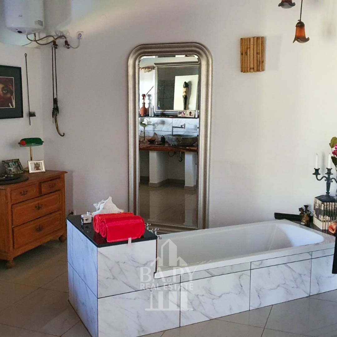 Dos casas y un departamento estilo campestre con 4 ha de terreno - Piribebuy - Imagen 14